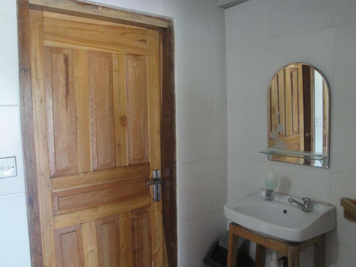 Villa Surga Sumbawa Sekongkang Room photo